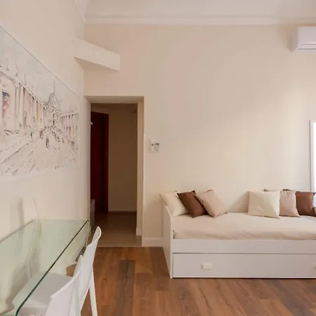 Clavdia Flat ゲストハウス ローマ